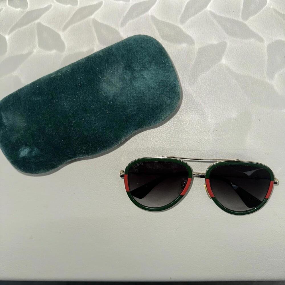 Gucci Aviator Sunglasses Unisex Red Green Gold Trim Made In Italy W/ Case